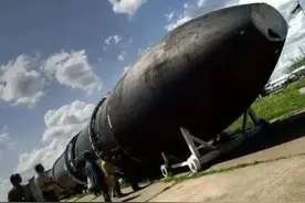 俄军事专家：我们应该加大军事行动力度，从空中进行地毯式轰炸图片