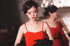 48年，上海滩数千舞女暴动，冲入社会局疯狂打砸，吓坏社会局局长图片