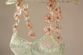 牛逼的裁缝！用玻璃做出性感内衣，还在玻璃上穿针引线，厉害图片