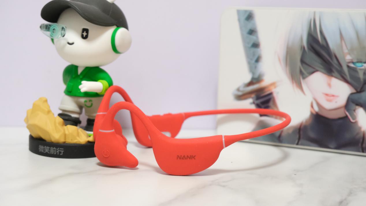 南卡Runner Pro 4，旗舰级骨传导耳机满载黑科技