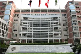 南京外国语学校一改“放养”模式，周末开始补课，难道神话不再？图片