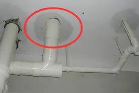 卫生间漏水，先别急着砸瓷砖！学会3个办法，轻松解决漏水问题图片