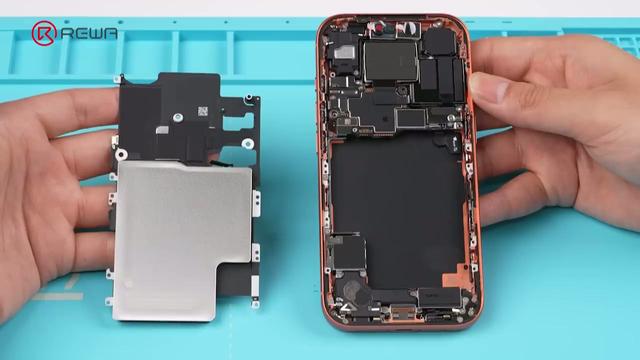 苹果iPhone 17系列手机开售，消息称第三方已成功扩容至2TB