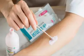 几块钱一瓶的炉甘石洗剂，虽不起眼，但可以改善这些常见病图片