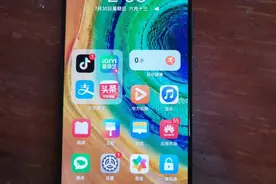 去华为售后给Mate30升级256G存储，居然免费换了新电池图片