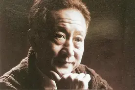 我身边人的故事一一酷爱摄影画竹的牛殿魁图片