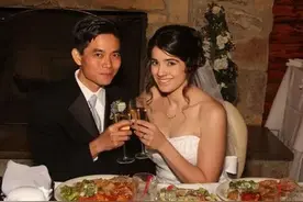 河南保安蔡小华：被美国女硕士19封情书打动，今生俩孩子定居美国图片