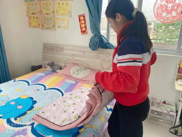 ԱǣһͶСѧȶӿչһͶڡϵлʵ