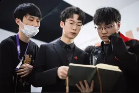 AG转会瓜，忆安笑影挂牌，爱思试训TTG，新赛季准备大换血图片
