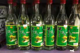 白酒圈乱象：人人爱喝的牛栏山假酒横行？如今我们该如何选酒图片