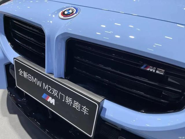 全新宝马M2：燃油绝唱？3.0T的驾驶者之车，买了就能坐等升值？！