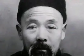 1951年，宁波80岁老农挖开儿子坟墓，取出破包直送北京，惊动中央图片