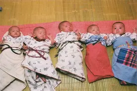 2002年，山东农妇怀5胞胎，8个月后生3男2女，创下两项全国纪录图片