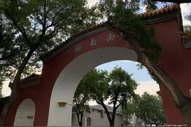 走过北京皇城的南北长街，看故宫外八庙的变迁图片