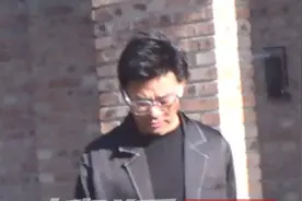 冯清疑似怀孕，与王宝强公司视察小腹凸起明显，王宝强形影不离图片