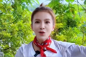 51岁朱迅徒步万里？容貌大变惊呆网友，她的选择引发深思图片