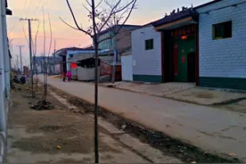 男子去世，前妻照顾婆婆多年分得遗产，邻居却对她议论纷纷图片