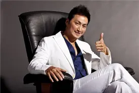 62岁“展昭”何家劲：在惠州进厂！少时父母离异，靠打零工挣学费图片