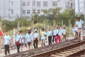 纪实文学 丰碑八（学兵篇）图片