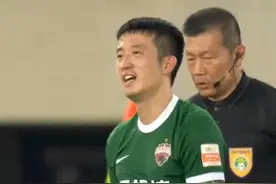 中超今晚再现争议1幕：郜林怒吼边裁，徐亮感慨这不是英超图片