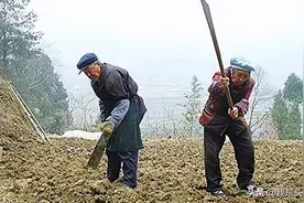 男人五大三粗：挺直胸脯 铁骨铮铮图片