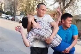 中亚地区的绑婚恶俗：看上哪个姑娘，直接绑回家当老婆图片