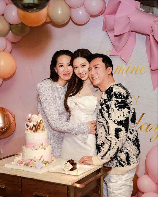 有没有鸡皮肤也穿短裙的姑娘