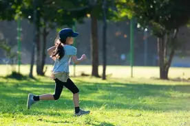 【跑姿】通过聆听身体发出的信号，教你调整跑姿，跑出健康和高效图片