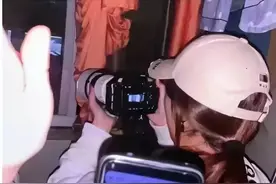 四川某高校情侣室内“开车”不关灯，6分钟视频流出，被全校围观图片