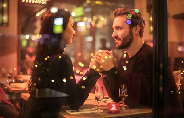 30个热门“婚姻故事”引网友怒赞：遇见你之前，我从没想过结婚