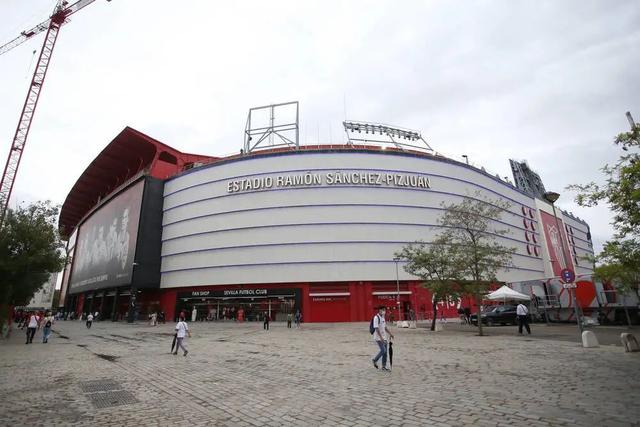 塞维利亚双雄力压巴萨马竞，狂热球迷功不可没