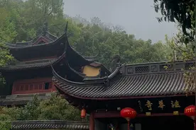 烧香时，说这两个字，保佑你无灾无难图片