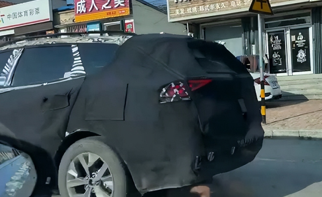 起亚开始发力了？全新KX5曝光，造型霸气，比CR-V更大，或16万起