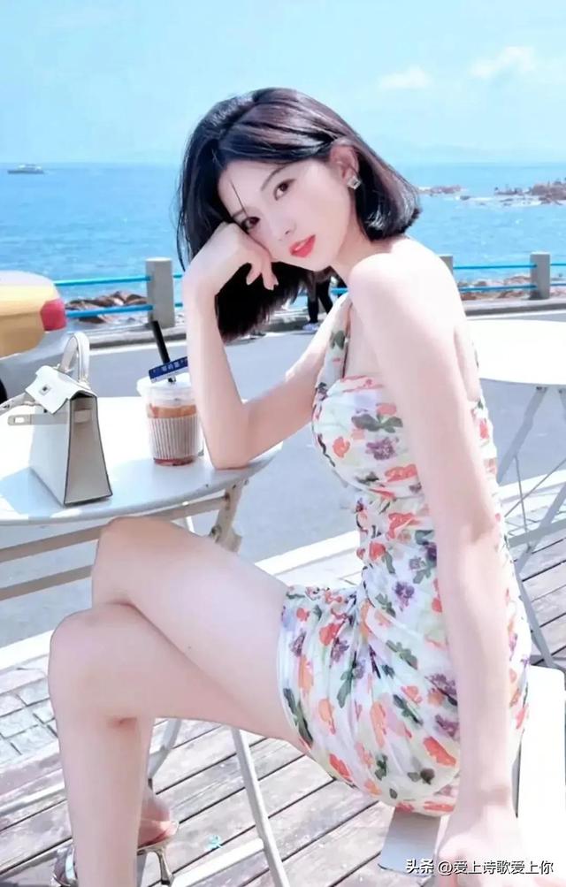情感故事：被美女组长虐，可我离别时，她却爱上了我