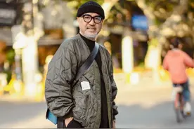 男人上了年纪后：穿“老年装”，戴“爷爷帽”，说明你真的老了图片