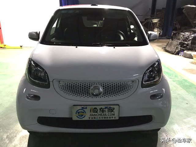 在咸魚買二手車到底靠不靠譜？幫小姐姐看臺(tái)smart，便宜1萬拿下！