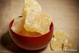 才知道，原来黄冰糖跟白冰糖的区别这么大，网友：看来吃了不少亏图片