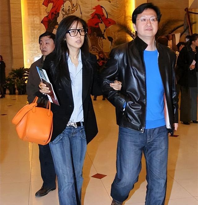 2012年,孙悦将名下房产作为抵押贷得3000万巨款,为吴飞舟成功夺回公司