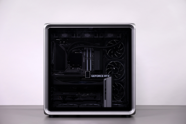预算3.3W的顶配海景房主机：9800X3D+5090D星曜NOX+乔思伯BO400