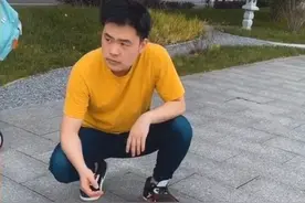 90后反向育儿受追捧，走娃的路让娃无路可走，这届家长太难带了图片