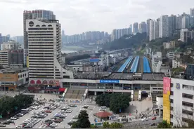 这一次，菜园坝的重庆火车站终于要结束它作为普速客运站的时代了图片