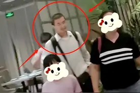 韦东奕也懂人情世故，堂姐带孩子来北大，韦神早上送来8个大肉包图片