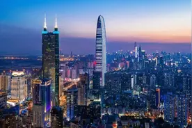 深圳无业中年人：白天假装上班，晚上假装应酬，以微笑直面绝望图片