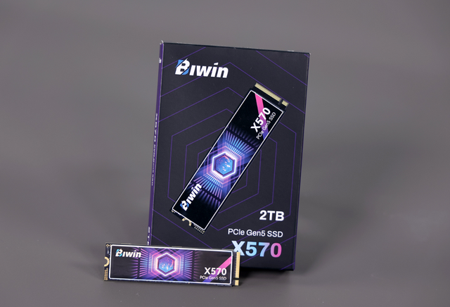 预算3.3W的顶配海景房主机：9800X3D+5090D星曜NOX+乔思伯BO400