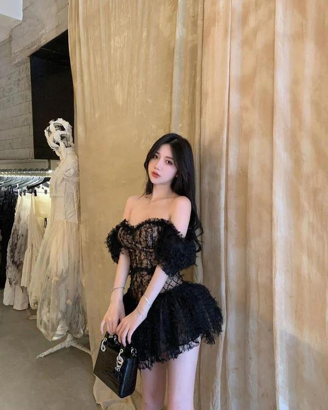 情感故事：追我5年的舔狗结婚了，居然有点伤感