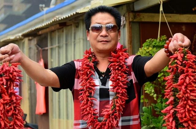 “辣王”李永志：5斤辣椒配白酒，破世界纪录，如今下场令人同情