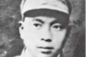 我军历史上最年轻的将军吴忠：12岁参加红军，58岁高龄挎步枪作战图片
