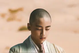 鸠摩罗什:遭人囚禁17年，2次被逼破戒娶妻生子，圆寂舌头化为舍利图片