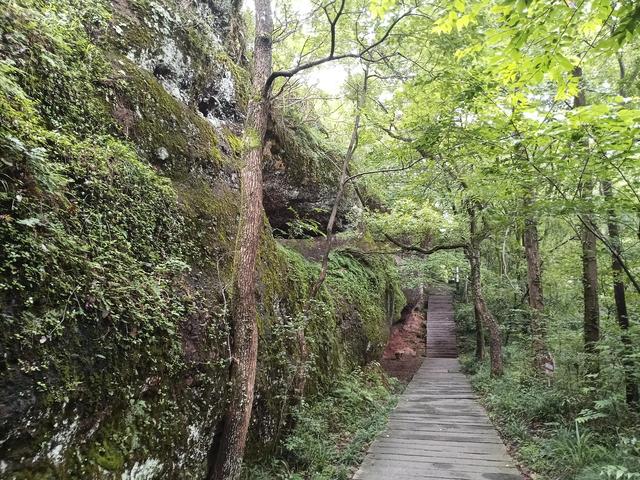 衢州柯山宝岩寺记