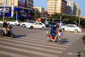 国外如何治理行人闯红灯图片